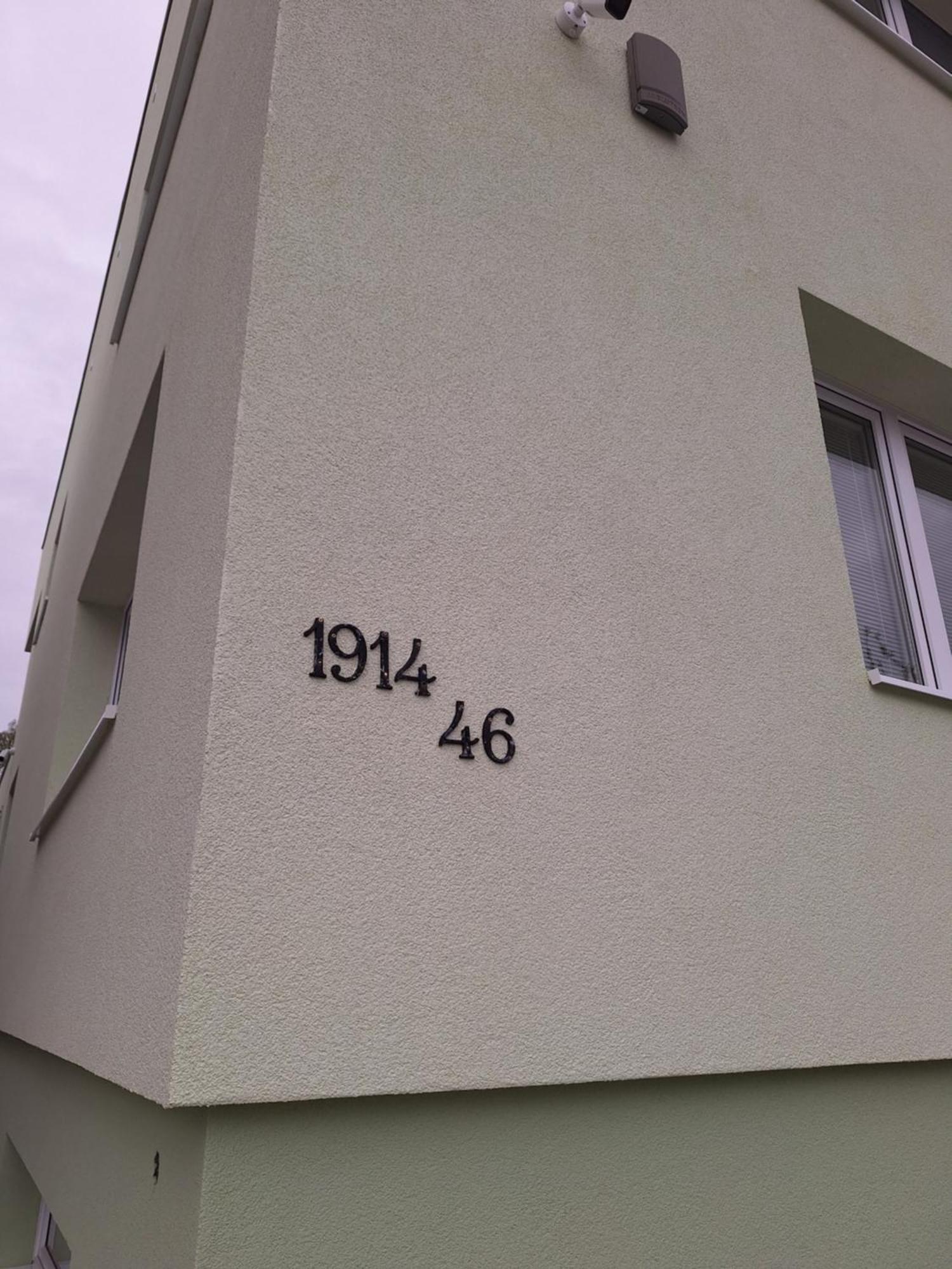 Apartmanovy Dom Stummerova Topoľčany エクステリア 写真